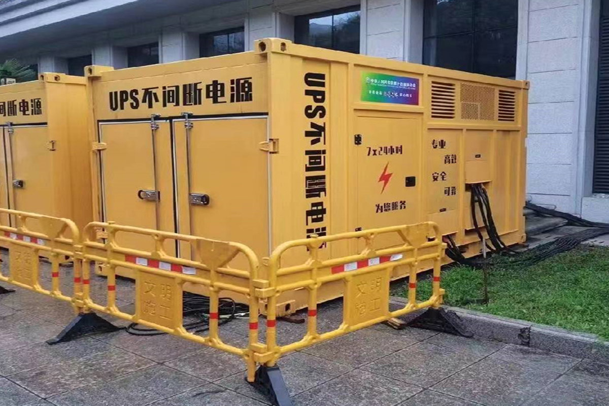 天安乡发电机租赁施工现场